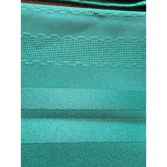 Set Of 8 Green Satin Dinner Napkins With Textured Stripe Design - Picture 3 of 5